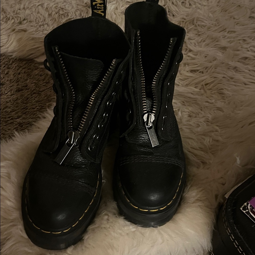 Doc Martens Sinclair zip-up combat boots